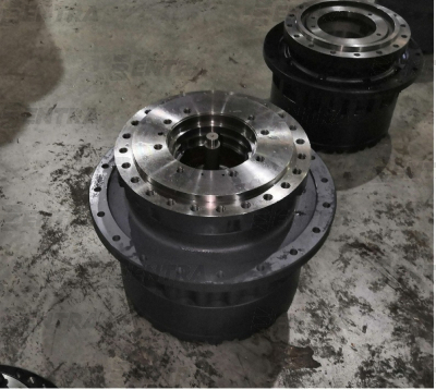 207-27-00372 Редуктор хода KOMATSU